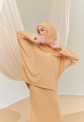 COMFORTWEAR | GRACE TOP IN CHAMPAGNE