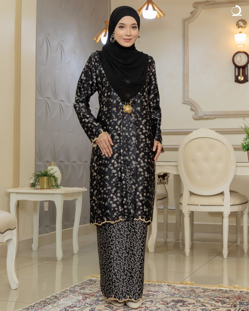 Nuraisya - Black