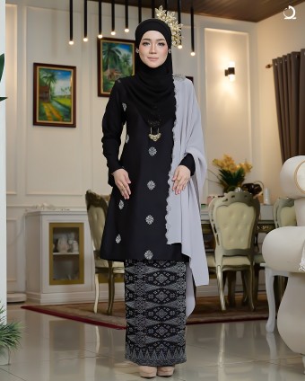 Srikandi - Black
