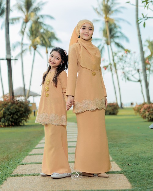 Tiara Raya Moms -  Nude Beige