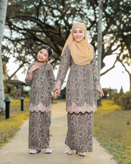Batik Lace Moms -  Tengku